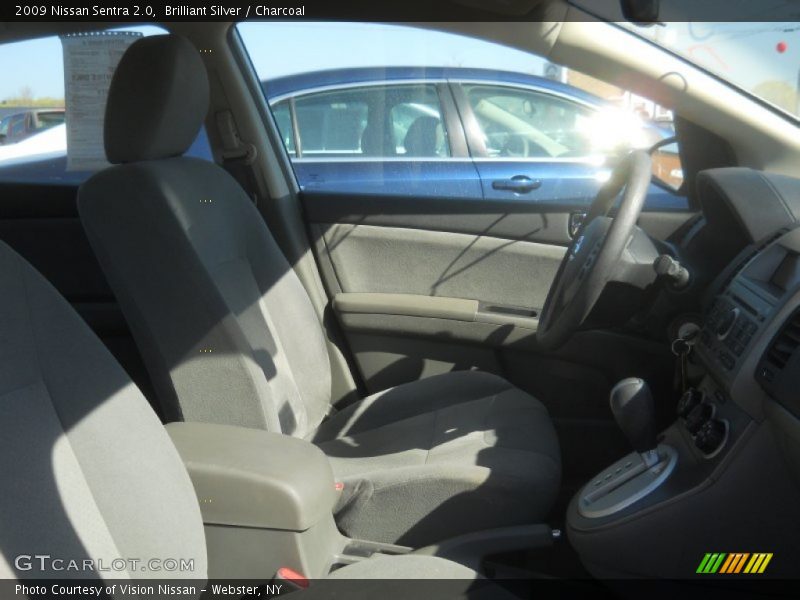 Brilliant Silver / Charcoal 2009 Nissan Sentra 2.0