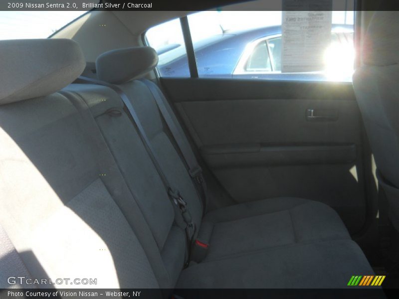 Brilliant Silver / Charcoal 2009 Nissan Sentra 2.0