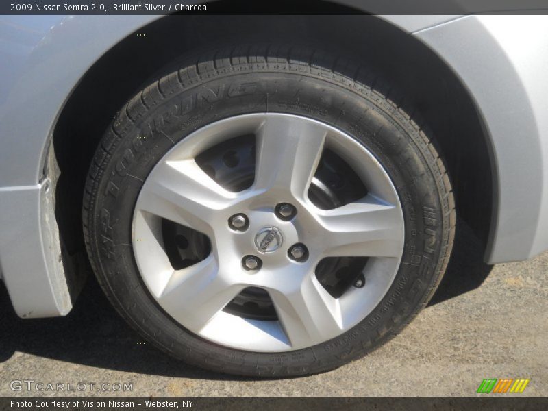 Brilliant Silver / Charcoal 2009 Nissan Sentra 2.0