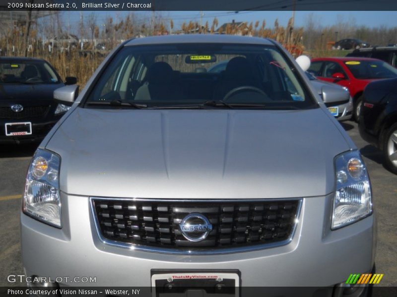 Brilliant Silver / Charcoal 2009 Nissan Sentra 2.0