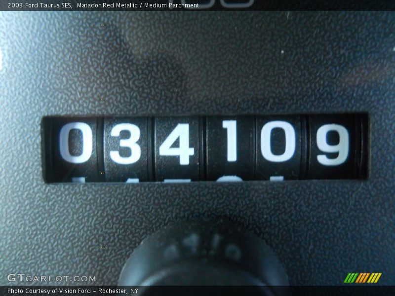 Matador Red Metallic / Medium Parchment 2003 Ford Taurus SES
