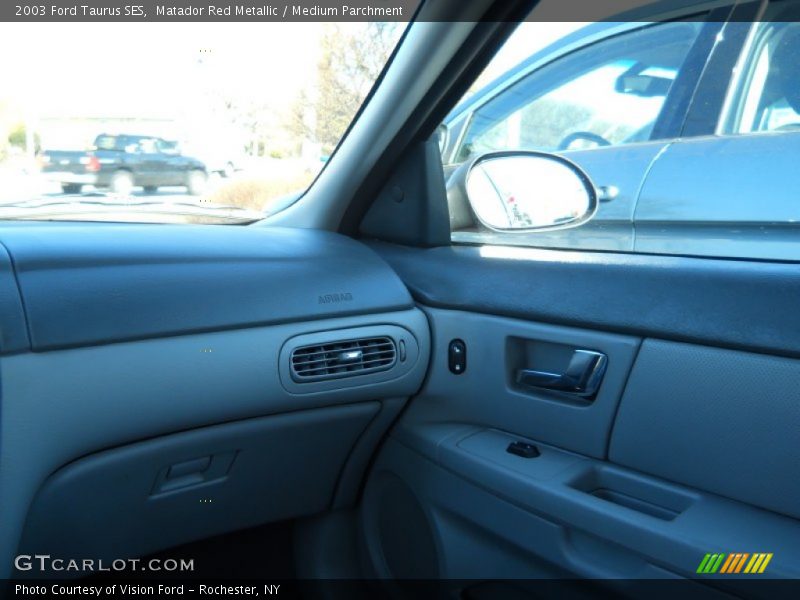 Matador Red Metallic / Medium Parchment 2003 Ford Taurus SES