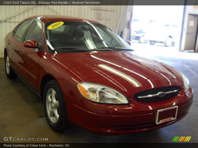 Matador Red Metallic / Medium Parchment 2003 Ford Taurus SES