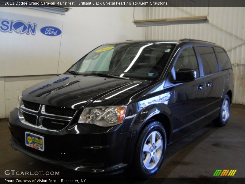 Brilliant Black Crystal Pearl / Black/Light Graystone 2011 Dodge Grand Caravan Mainstreet
