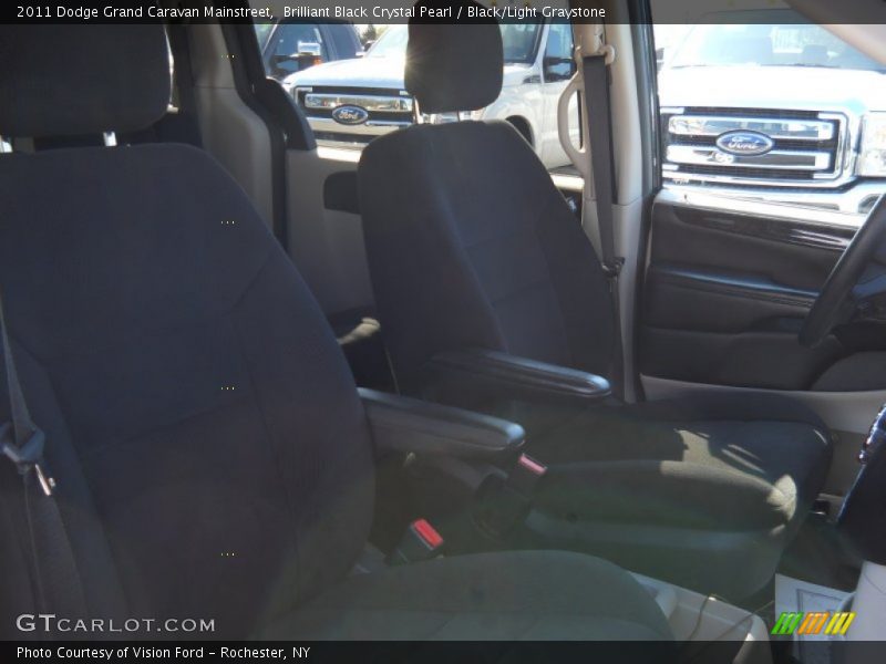 Brilliant Black Crystal Pearl / Black/Light Graystone 2011 Dodge Grand Caravan Mainstreet