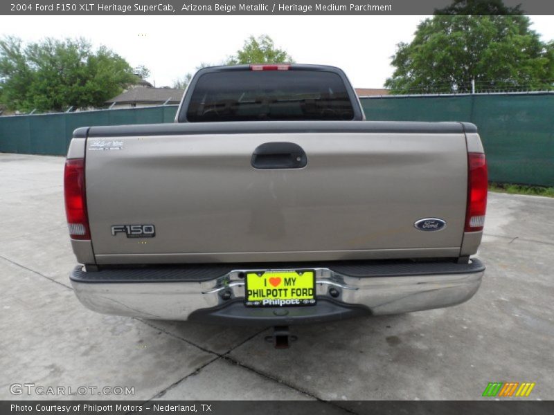 Arizona Beige Metallic / Heritage Medium Parchment 2004 Ford F150 XLT Heritage SuperCab