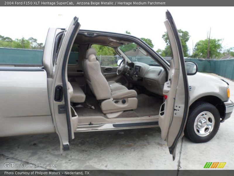 Arizona Beige Metallic / Heritage Medium Parchment 2004 Ford F150 XLT Heritage SuperCab