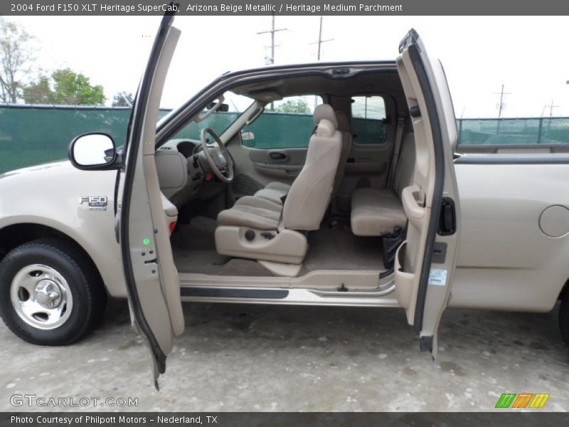 Arizona Beige Metallic / Heritage Medium Parchment 2004 Ford F150 XLT Heritage SuperCab