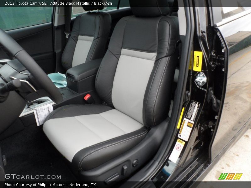 Attitude Black Metallic / Black/Ash 2012 Toyota Camry SE