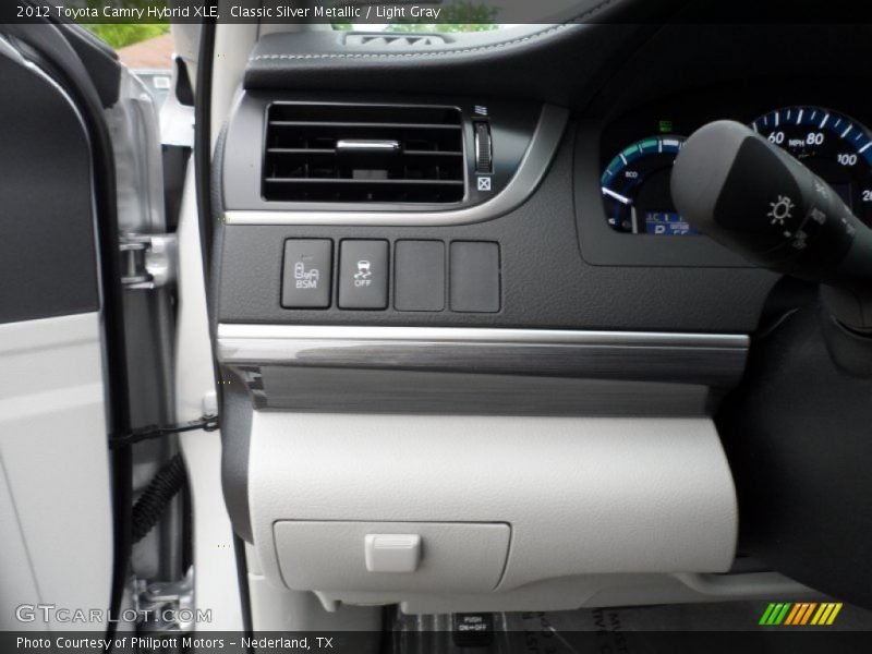 Classic Silver Metallic / Light Gray 2012 Toyota Camry Hybrid XLE