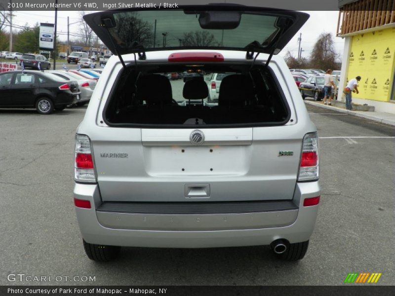 Ingot Silver Metallic / Black 2010 Mercury Mariner V6 4WD