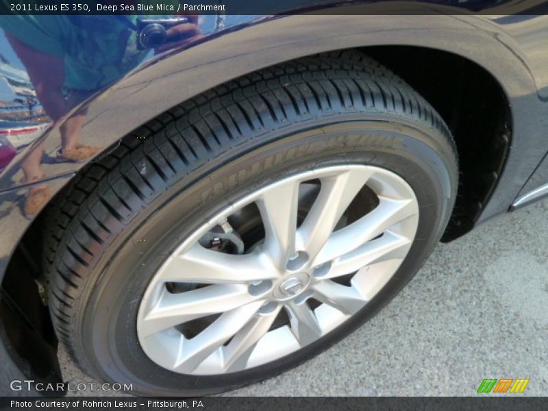 Deep Sea Blue Mica / Parchment 2011 Lexus ES 350