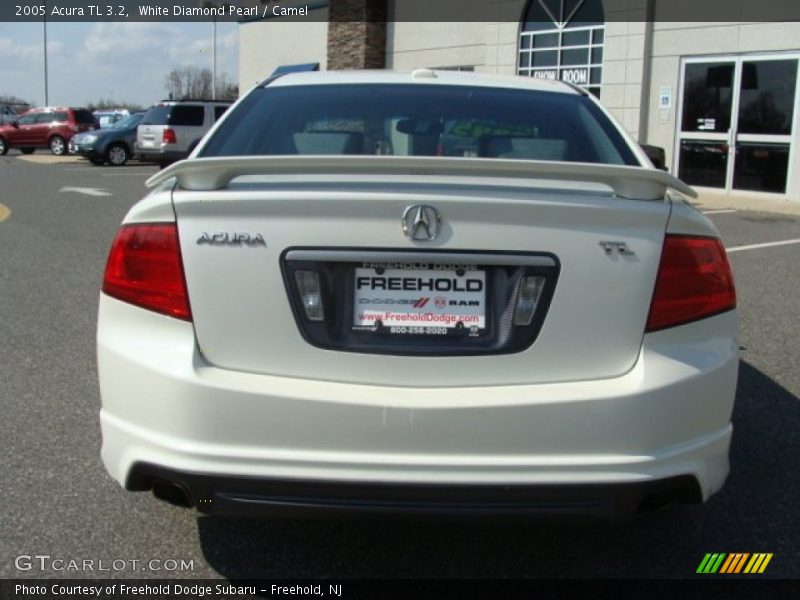 White Diamond Pearl / Camel 2005 Acura TL 3.2