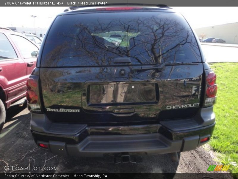 Black / Medium Pewter 2004 Chevrolet TrailBlazer LS 4x4