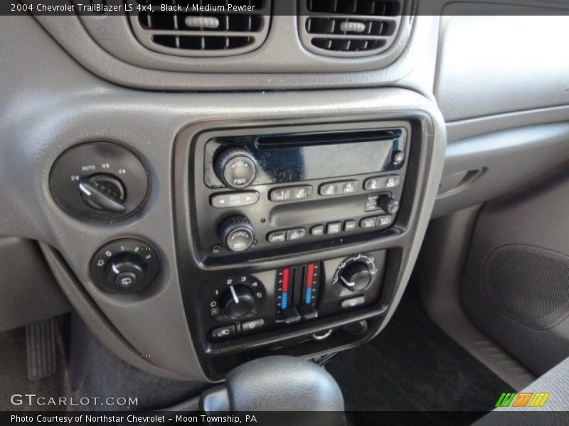 Black / Medium Pewter 2004 Chevrolet TrailBlazer LS 4x4