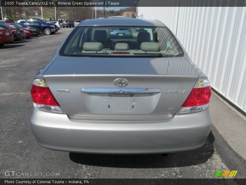 Mineral Green Opalescent / Taupe 2005 Toyota Camry XLE V6