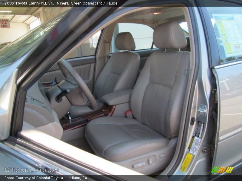 Mineral Green Opalescent / Taupe 2005 Toyota Camry XLE V6