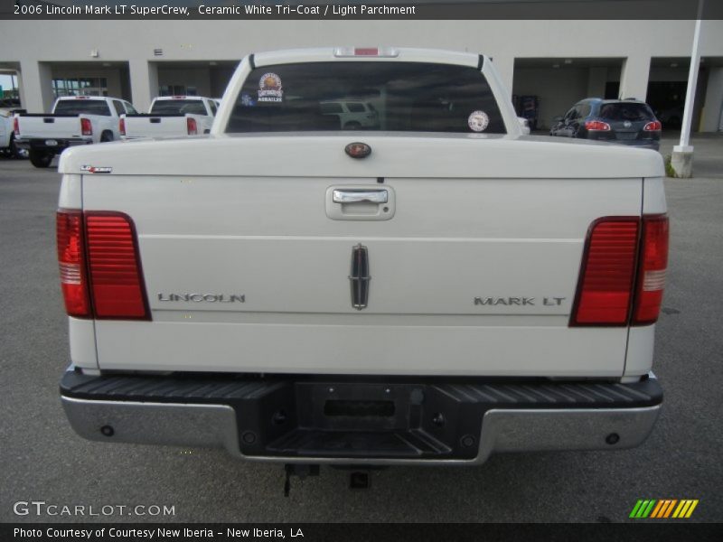 Ceramic White Tri-Coat / Light Parchment 2006 Lincoln Mark LT SuperCrew