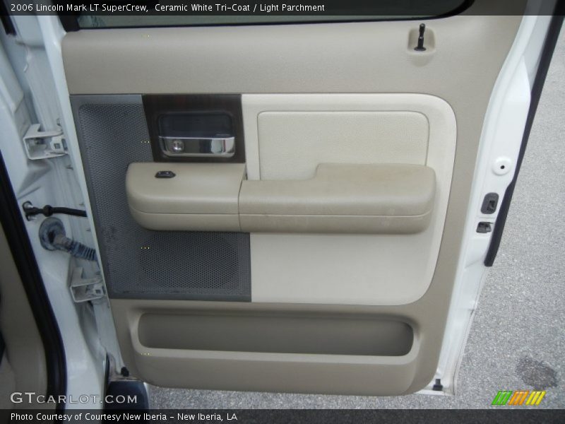Ceramic White Tri-Coat / Light Parchment 2006 Lincoln Mark LT SuperCrew