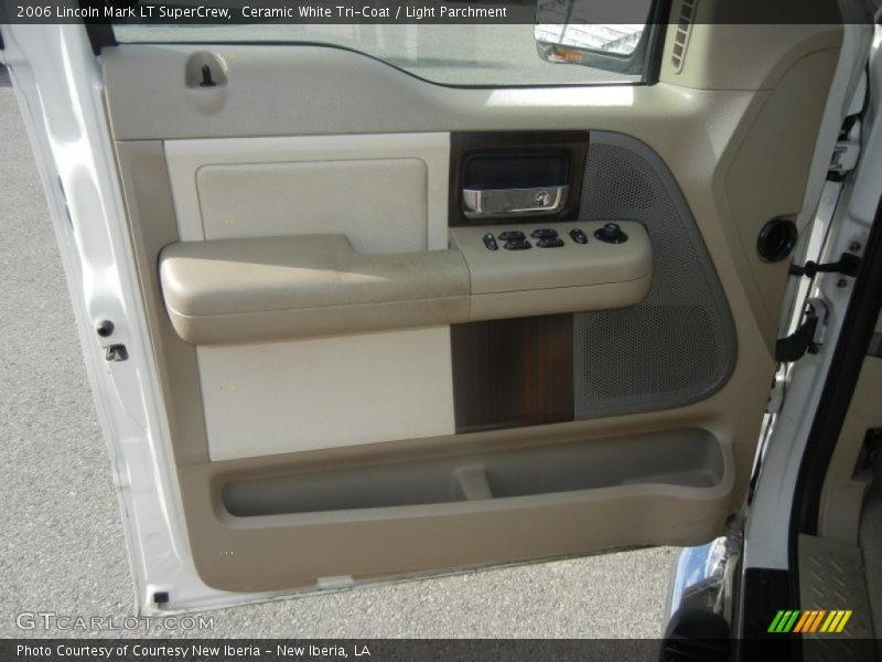 Ceramic White Tri-Coat / Light Parchment 2006 Lincoln Mark LT SuperCrew