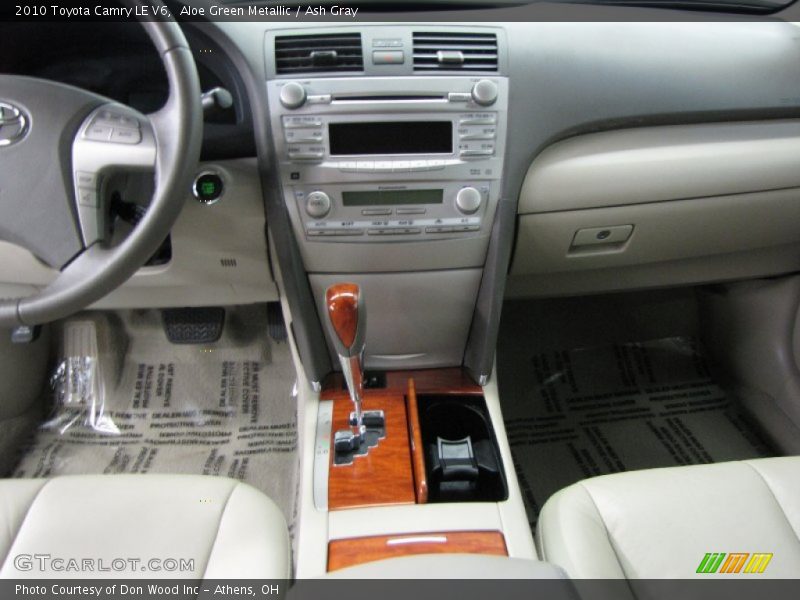 Aloe Green Metallic / Ash Gray 2010 Toyota Camry LE V6