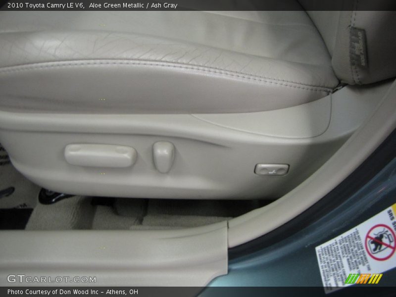 Aloe Green Metallic / Ash Gray 2010 Toyota Camry LE V6
