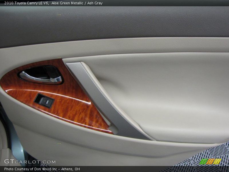 Aloe Green Metallic / Ash Gray 2010 Toyota Camry LE V6