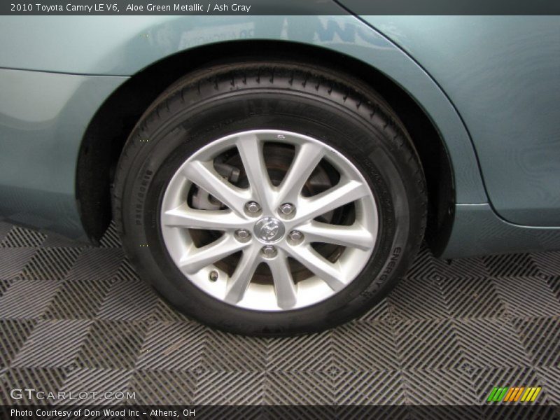 Aloe Green Metallic / Ash Gray 2010 Toyota Camry LE V6