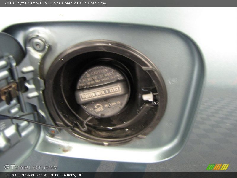 Aloe Green Metallic / Ash Gray 2010 Toyota Camry LE V6