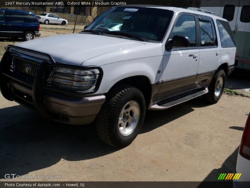 Oxford White / Medium Graphite 1997 Mercury Mountaineer AWD