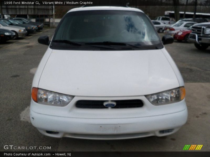 Vibrant White / Medium Graphite 1998 Ford Windstar GL