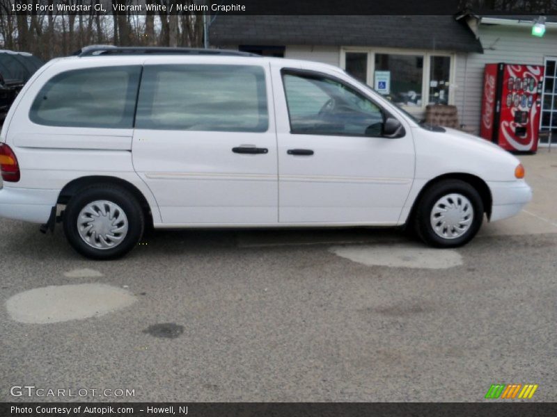 Vibrant White / Medium Graphite 1998 Ford Windstar GL