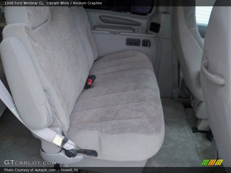 Vibrant White / Medium Graphite 1998 Ford Windstar GL