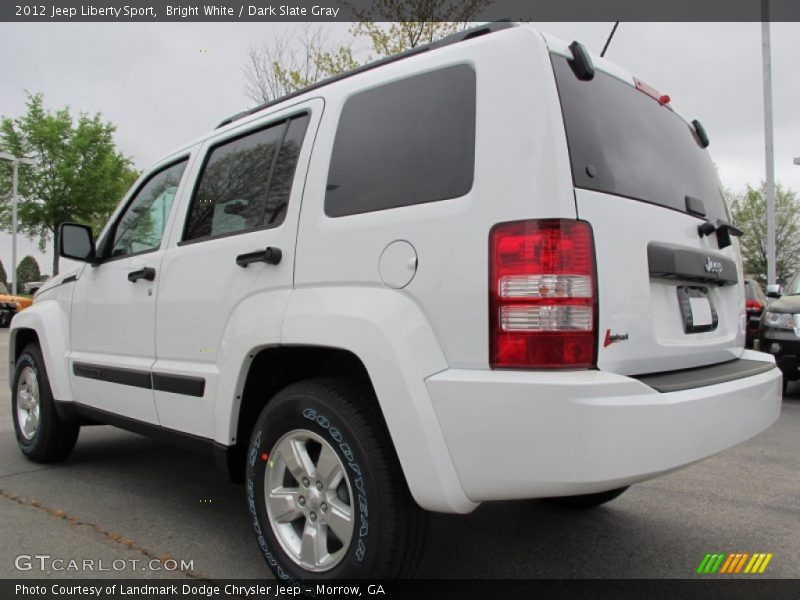Bright White / Dark Slate Gray 2012 Jeep Liberty Sport