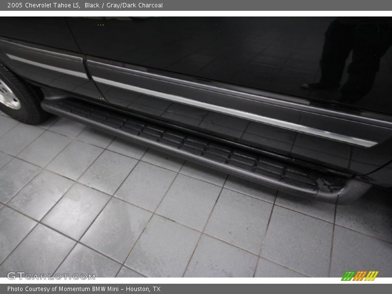 Black / Gray/Dark Charcoal 2005 Chevrolet Tahoe LS