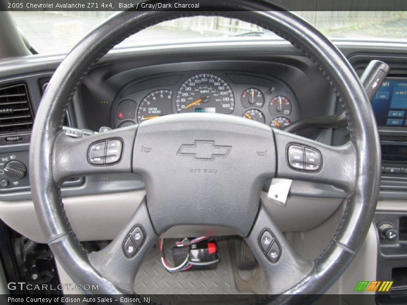Black / Gray/Dark Charcoal 2005 Chevrolet Avalanche Z71 4x4