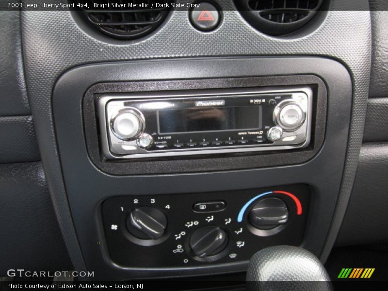 Bright Silver Metallic / Dark Slate Gray 2003 Jeep Liberty Sport 4x4