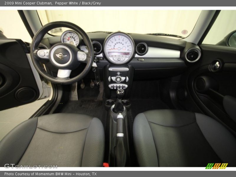 Pepper White / Black/Grey 2009 Mini Cooper Clubman