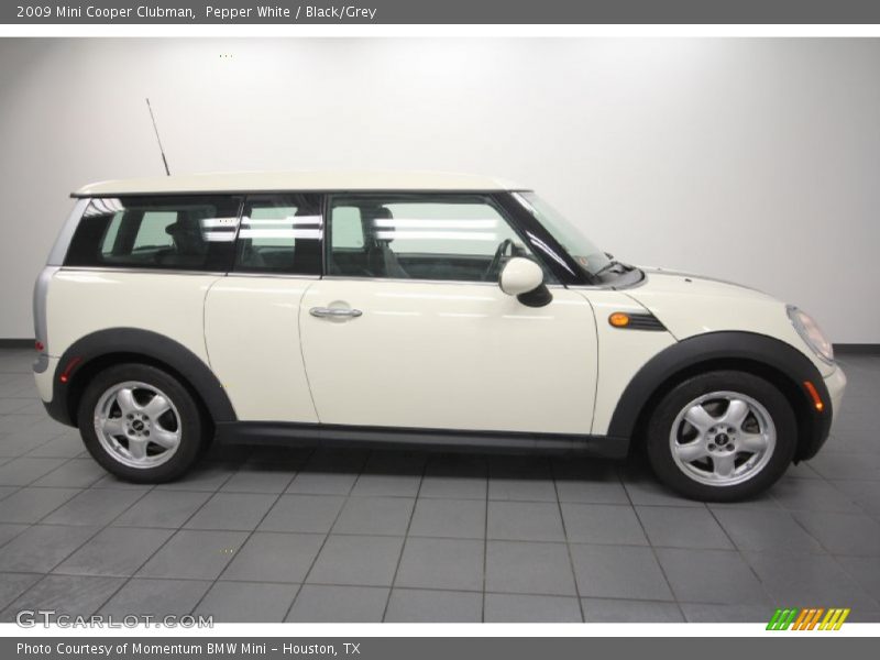 Pepper White / Black/Grey 2009 Mini Cooper Clubman