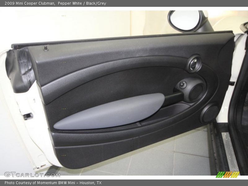 Pepper White / Black/Grey 2009 Mini Cooper Clubman