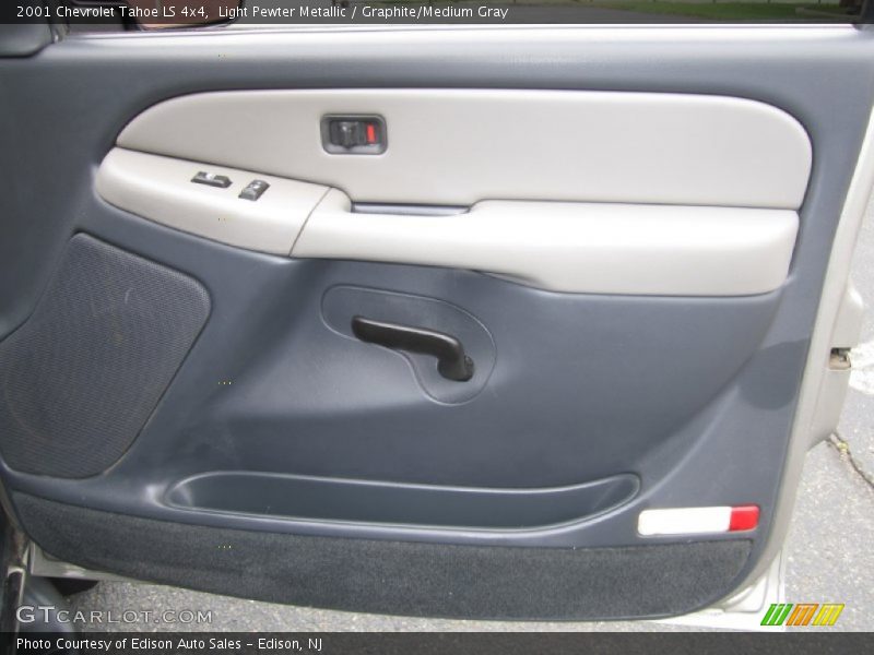 Light Pewter Metallic / Graphite/Medium Gray 2001 Chevrolet Tahoe LS 4x4