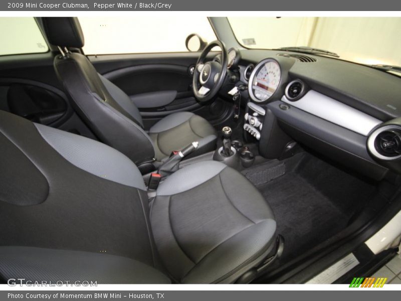 Pepper White / Black/Grey 2009 Mini Cooper Clubman