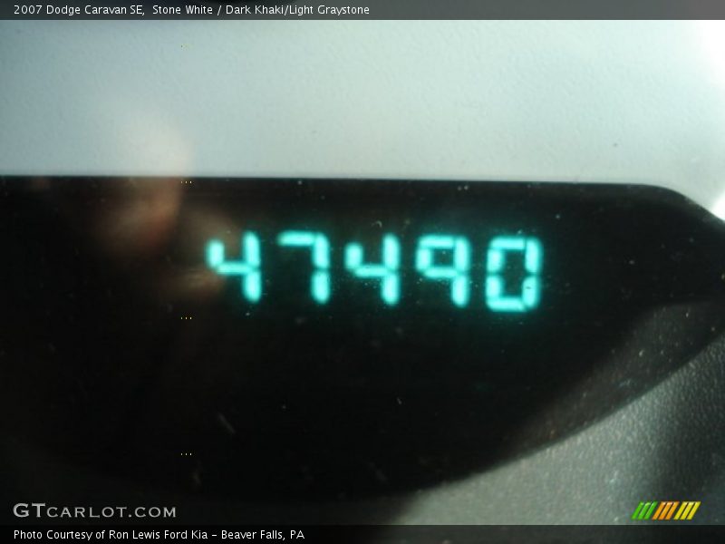 Stone White / Dark Khaki/Light Graystone 2007 Dodge Caravan SE