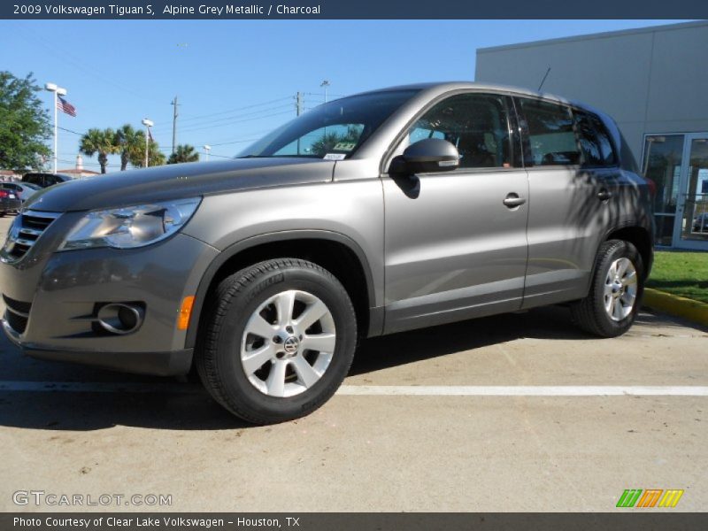 Alpine Grey Metallic / Charcoal 2009 Volkswagen Tiguan S