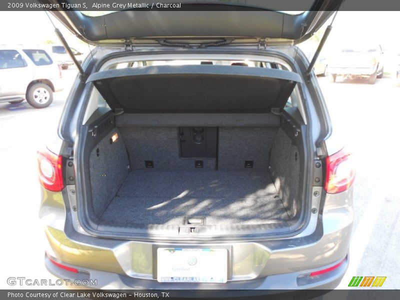 Alpine Grey Metallic / Charcoal 2009 Volkswagen Tiguan S