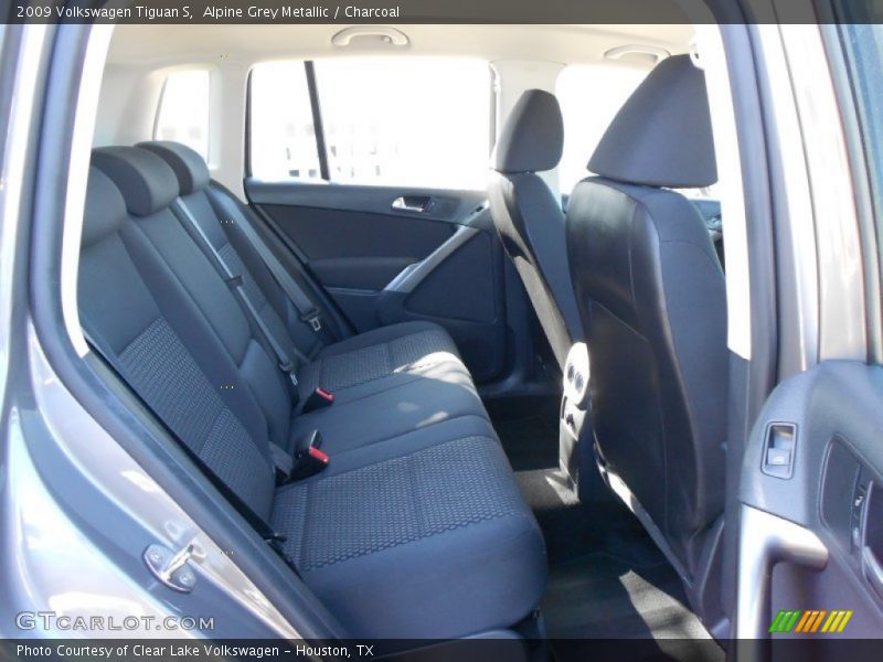 Alpine Grey Metallic / Charcoal 2009 Volkswagen Tiguan S