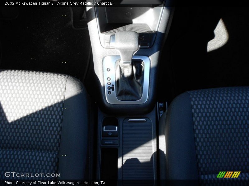 Alpine Grey Metallic / Charcoal 2009 Volkswagen Tiguan S