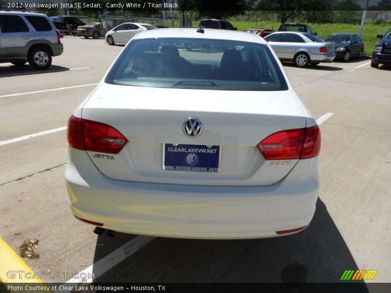Candy White / Titan Black 2012 Volkswagen Jetta SE Sedan