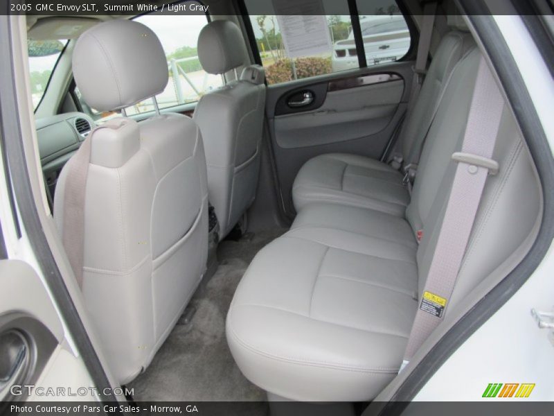 Summit White / Light Gray 2005 GMC Envoy SLT