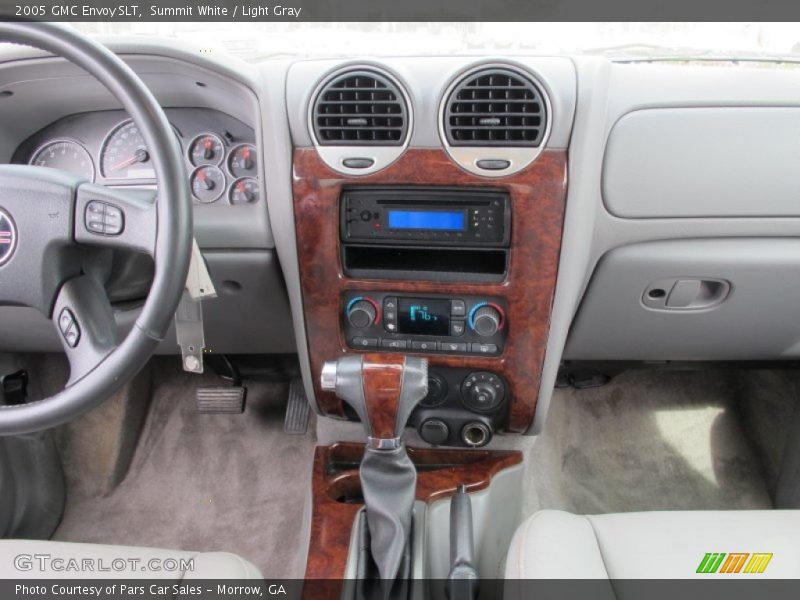Summit White / Light Gray 2005 GMC Envoy SLT